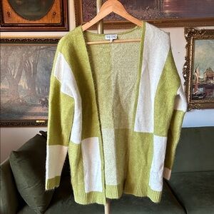 Chic Green and White Women's Cardigan